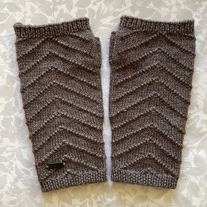 Pistil Fingerless Mittens